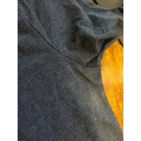 Time and Tru Blue Long Sleeve T Shirt Size Medium Round Neckline Pullover Basic - Picture 4 of 5